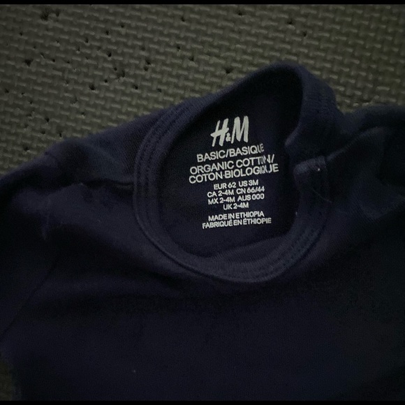 H&M onesie - Picture 2 of 2